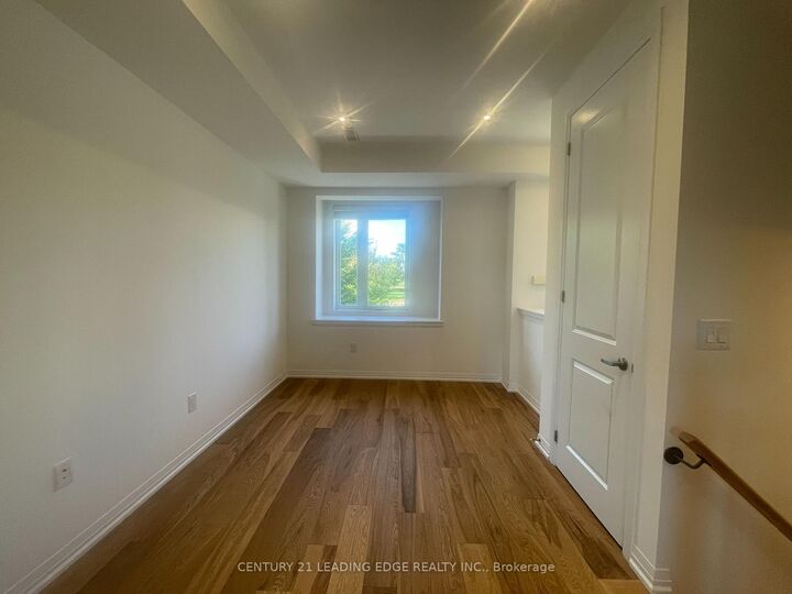 Property Photo: 3 Locust Lodge Gardens ON M3K 0B2