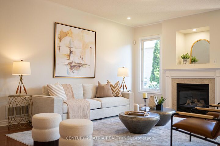 Photo de la propriété: 82 Adastra Crescent ON L6C 3C8