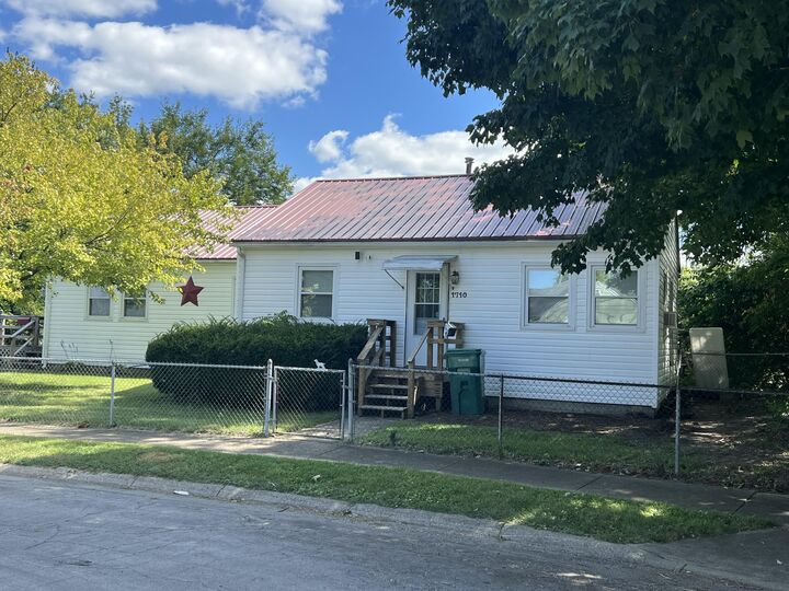 1708 Mansfield Avenue  Springfield OH 45505 photo