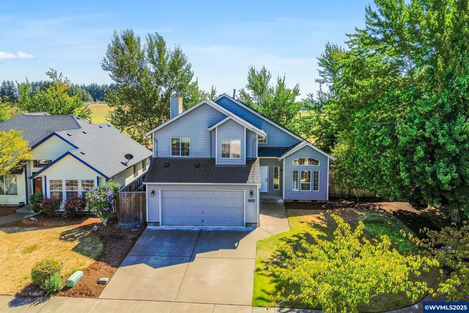 Property Photo: 5652 SW Bluestem Pl OR 97333