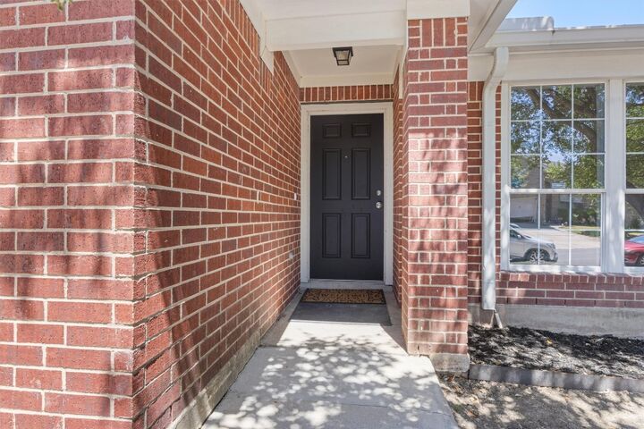 Property Photo:  310 Spring Drive  TX 78640 