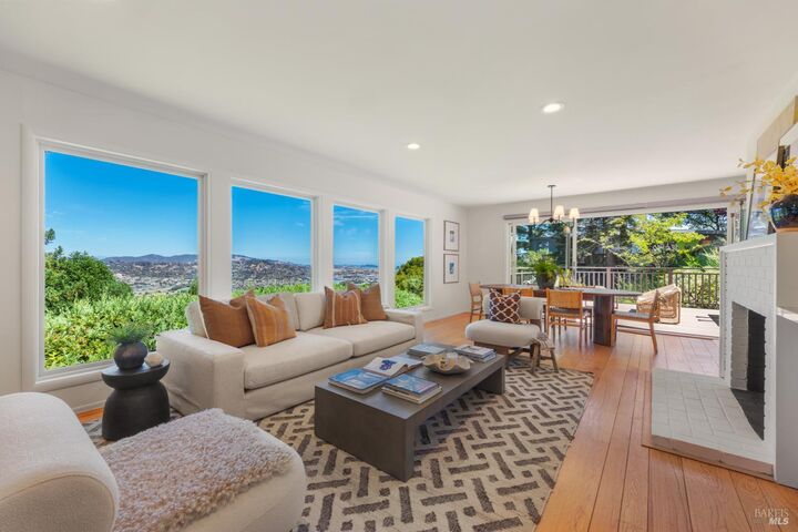 Property Photo:  23 Sunrise Lane  CA 94939 