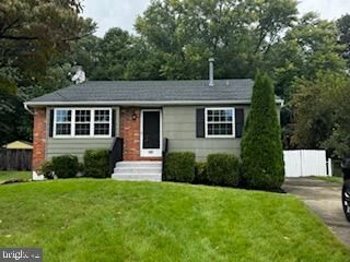Property Photo:  197 Pine Avenue  NJ 08079 