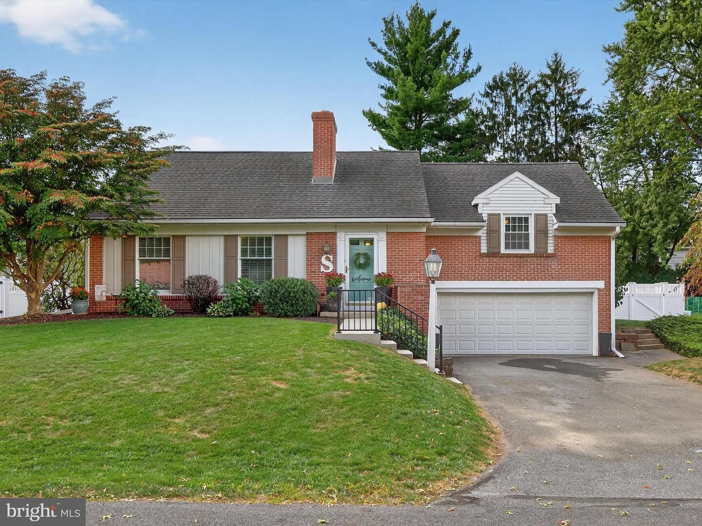 Property Photo:  31 Sunset Avenue  PA 17545 