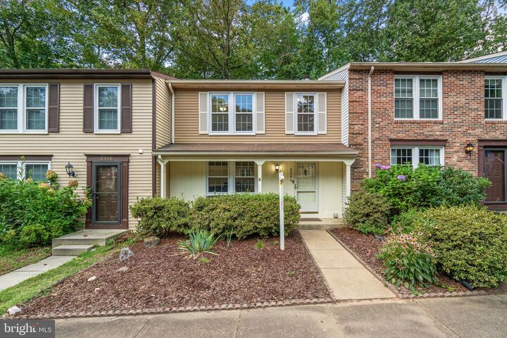 Property Photo:  2306 Middle Creek Lane  VA 20191 