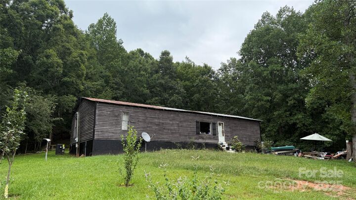 Property Photo:  424 Winnies Road  NC 28018 