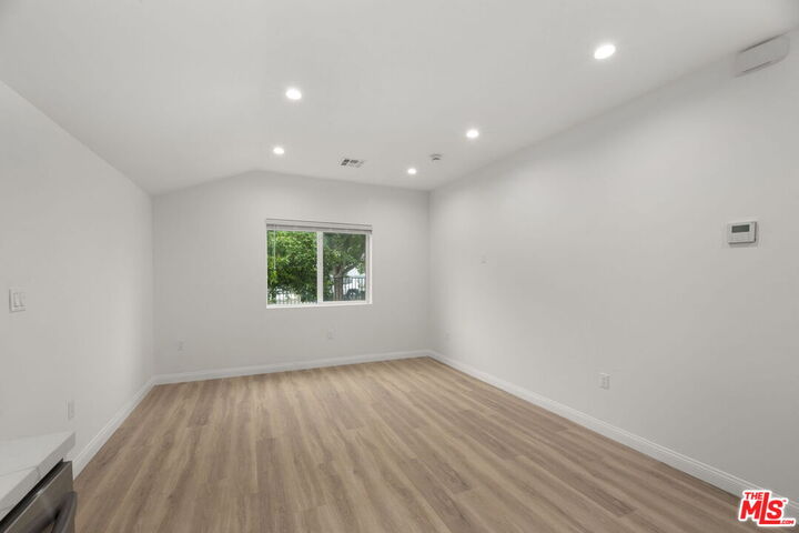Property Photo: 19009 Bessemer St CA 91335