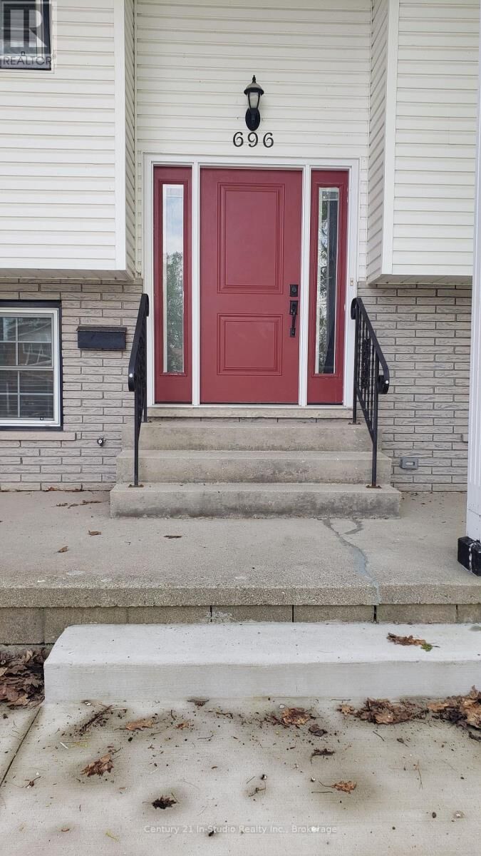 Property Photo: 696 Christopher Drive ON N0H 2C3