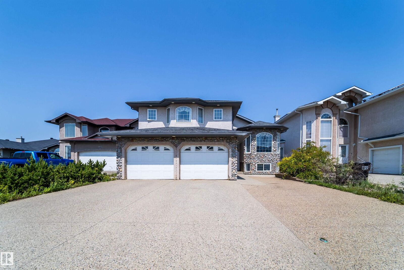 Property Photo: 6928 164 Avenue NW AB T5Z 3R3