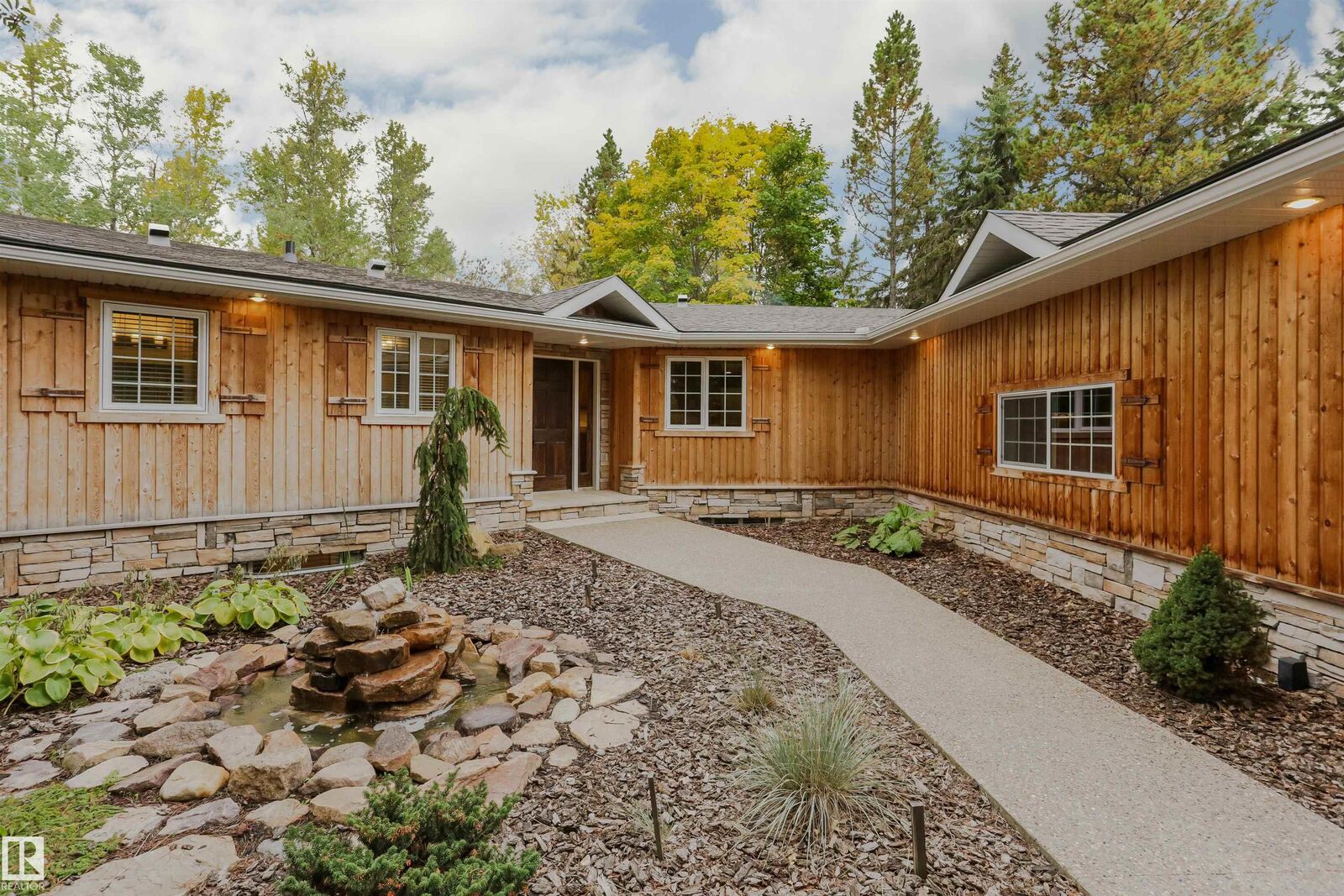 Property Photo:  50450 Rge Road 233 70  AB T4X 0L4 