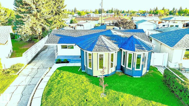 Property Photo: 10524 134 Avenue NW AB T5E 1J6