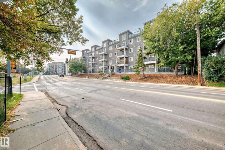 Property Photo: 10118 95 Street NW 307 AB T5H 4R6
