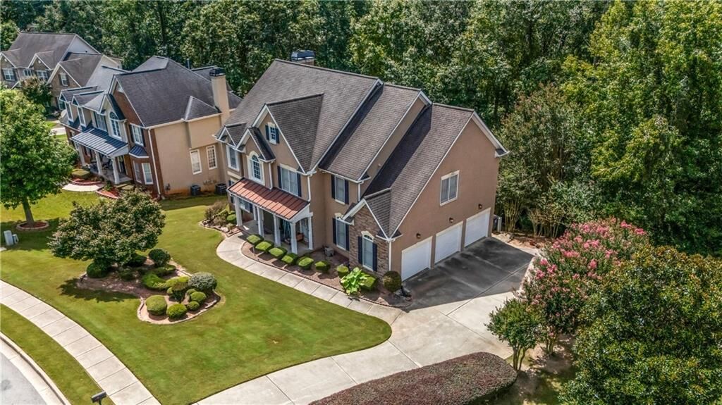 Property Photo: 520 Monarch Lake Way GA 30281