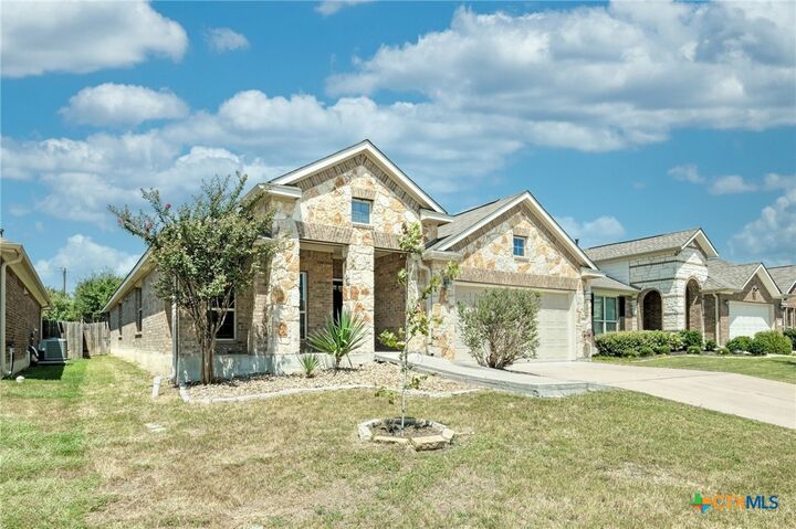 Property Photo: 11904 Arran Street TX 78754