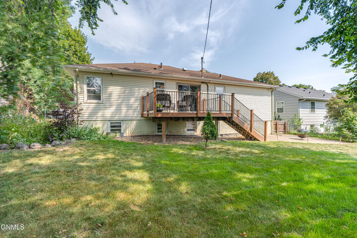 Property Photo:  1314 2nd Street N  ND 58501 