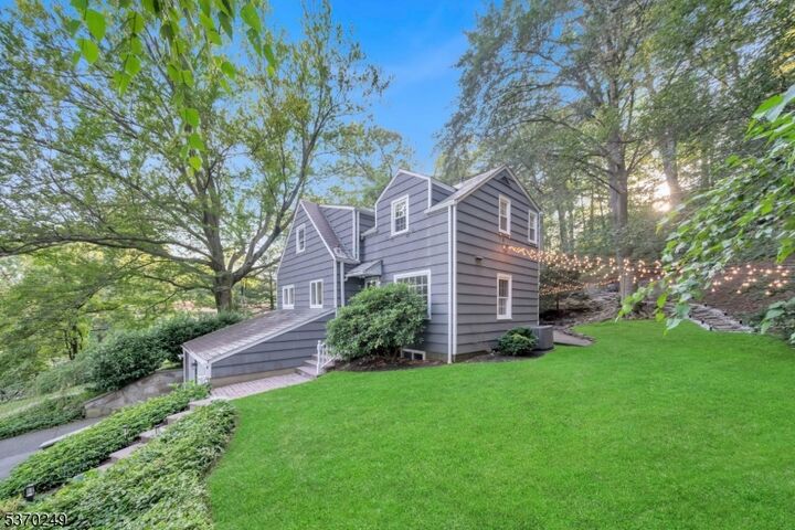 Property Photo:  359 Dogwood Way  NJ 07092 