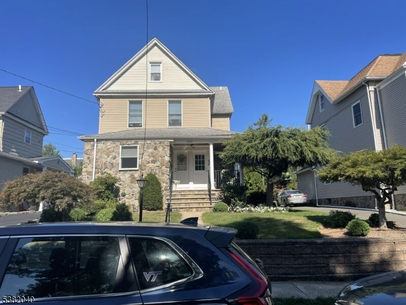 Property Photo:  520 Cumberland Street  NJ 07090 