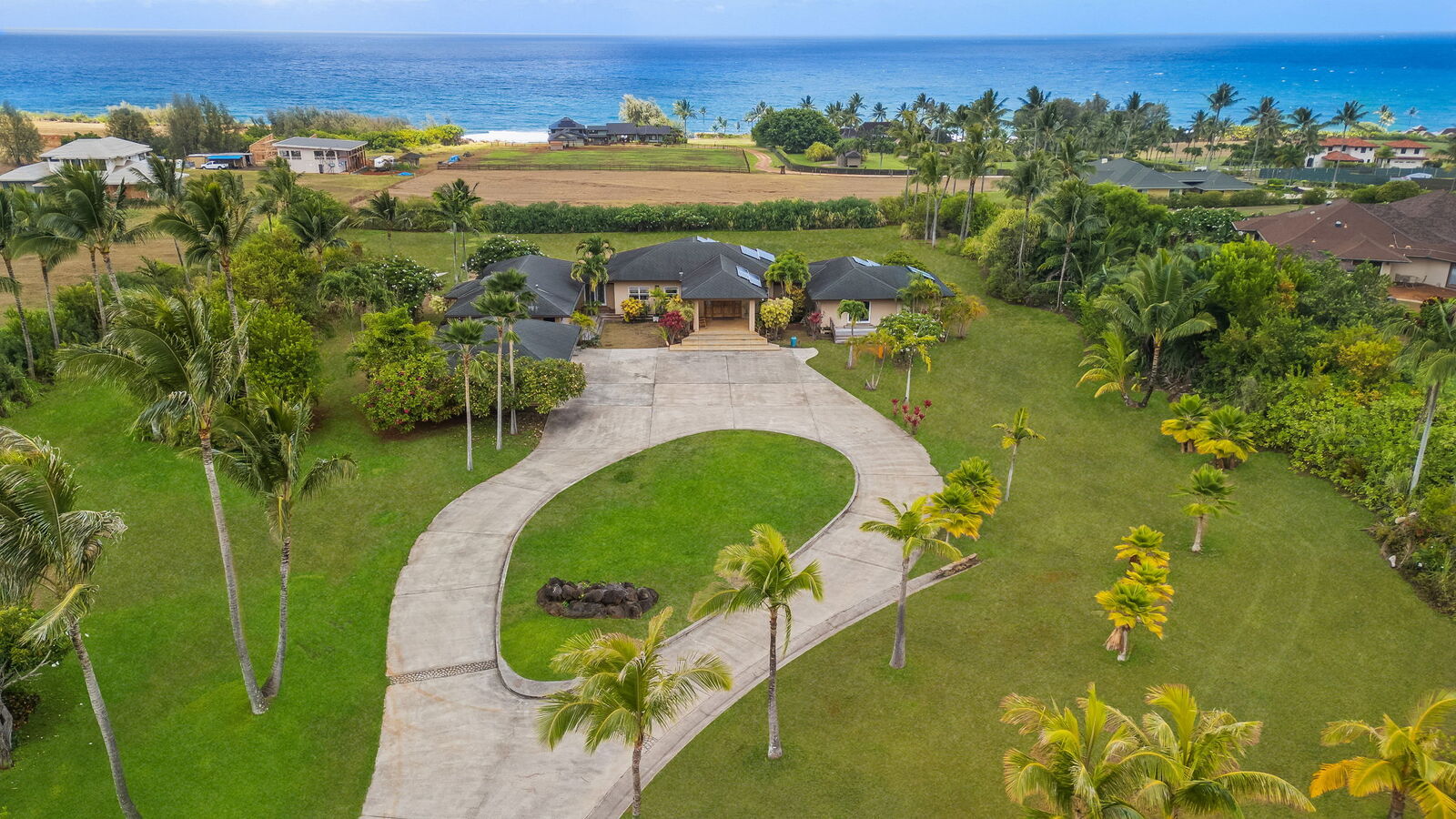 Property Photo: 5376 Kalalea View Dr HI 96746