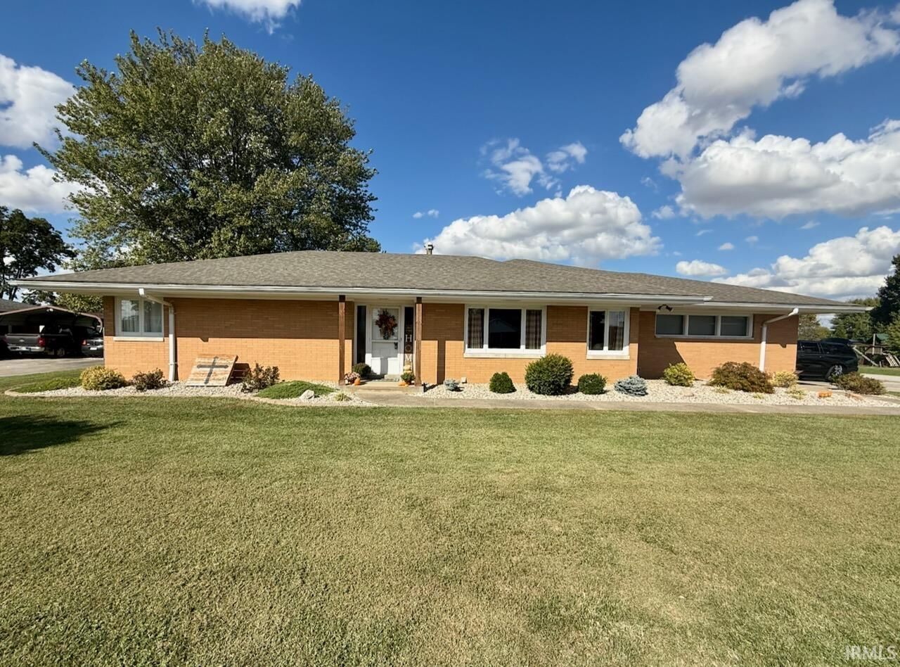 Property Photo: 708 E Park Street IN 47648