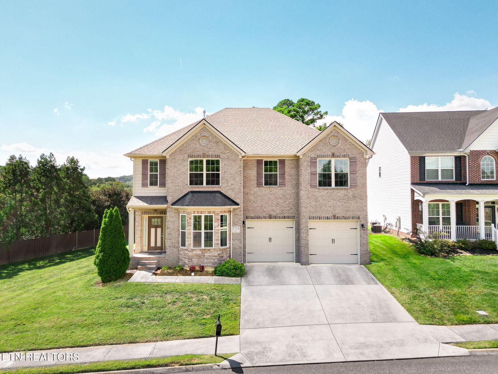 Property Photo: 1715 Avashire Lane TN 37931