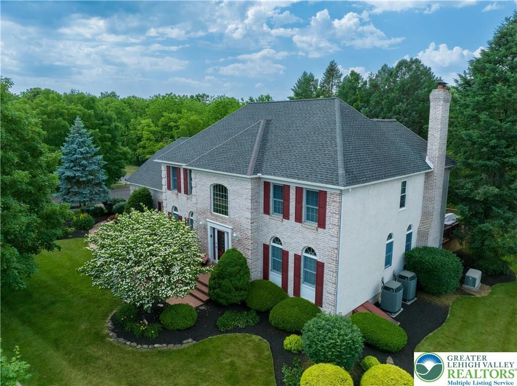 Property Photo: 2154 Gorton Drive PA 18062