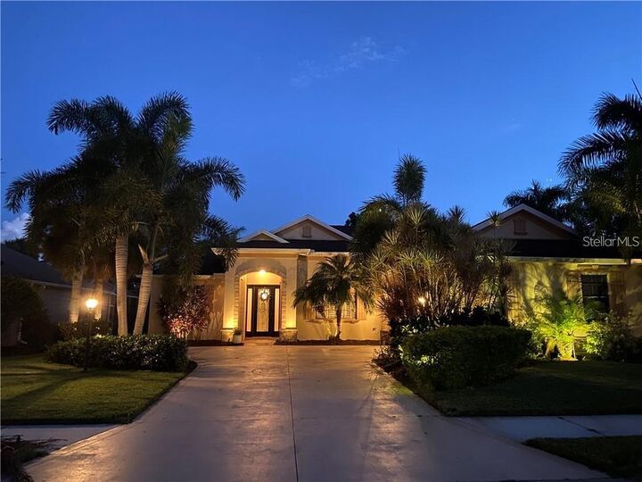 Property Photo: 7914 Edmonston Circle FL 34201