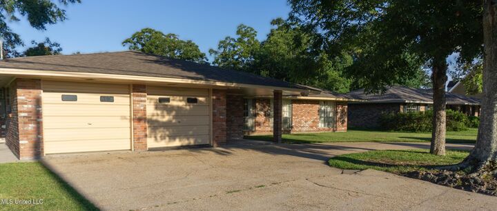Property Photo: 5096 Beatline Road MS 39560