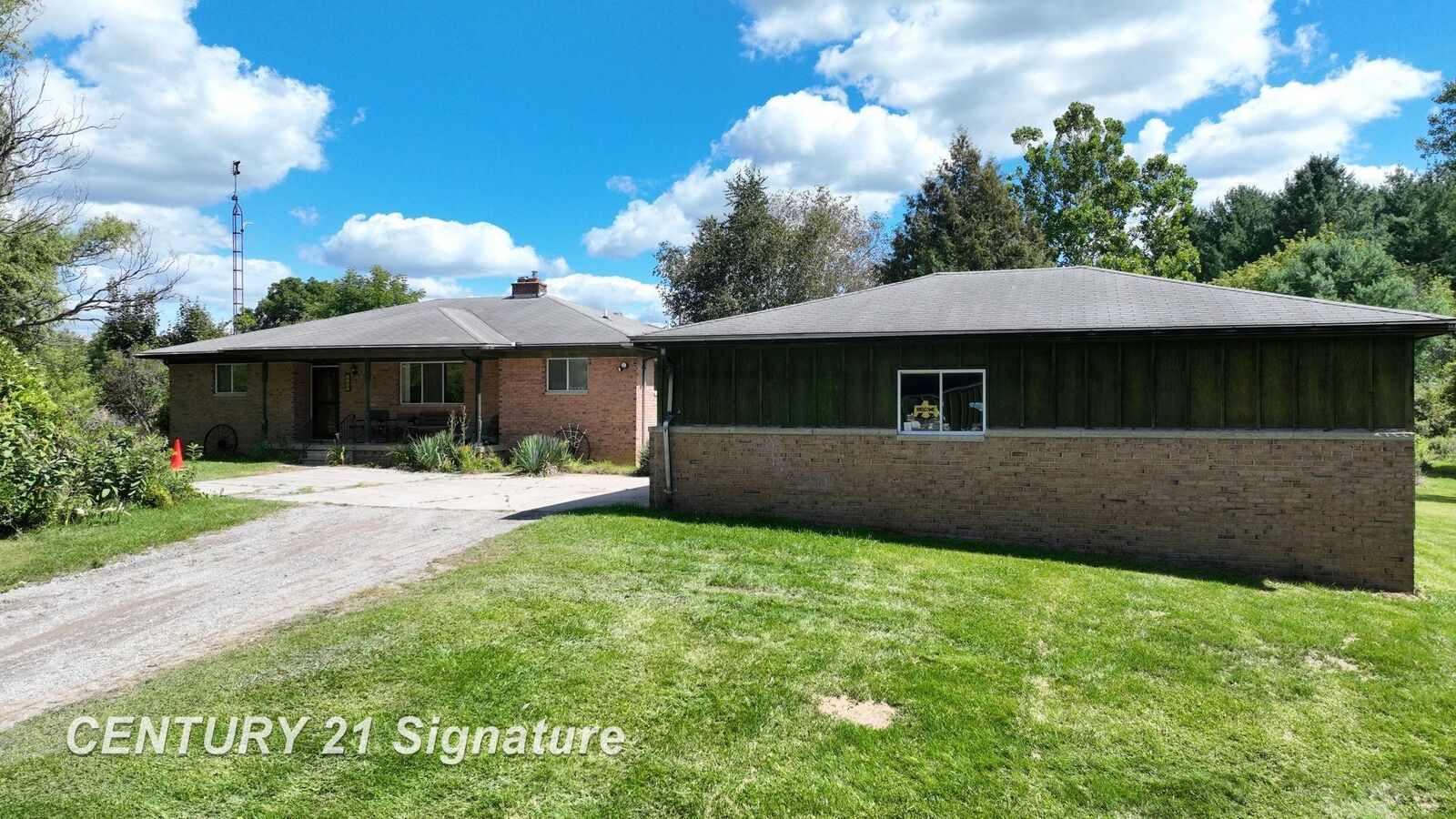 Property Photo: 9196 N Gale Road MI 48463