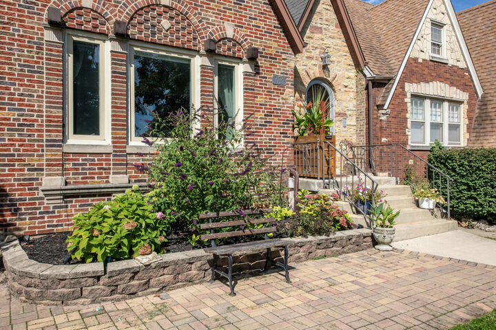 Property Photo: 1710 N Newland Avenue IL 60707