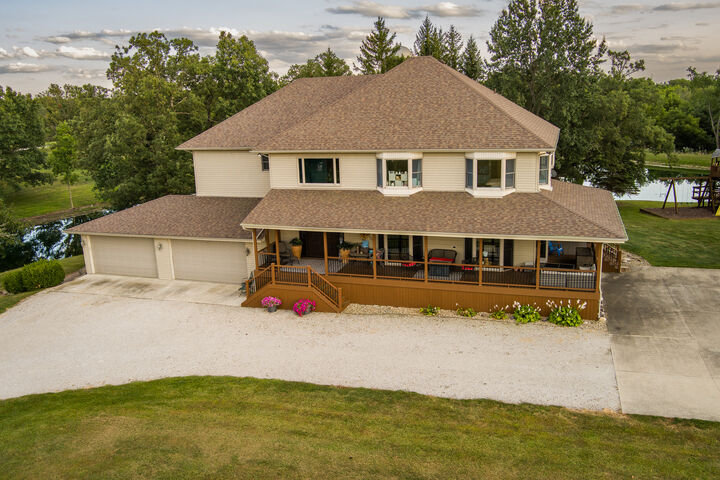 4789 Leghorn Road  Clinton IL 61727 photo