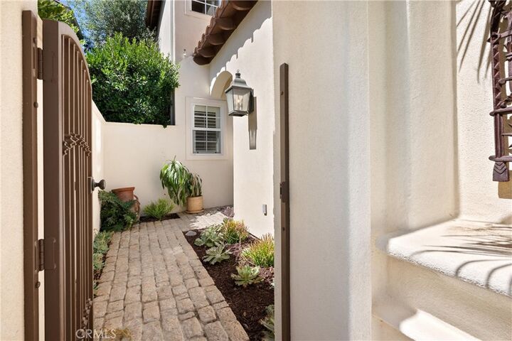 Property Photo:  1705 Haven Place  CA 92663 