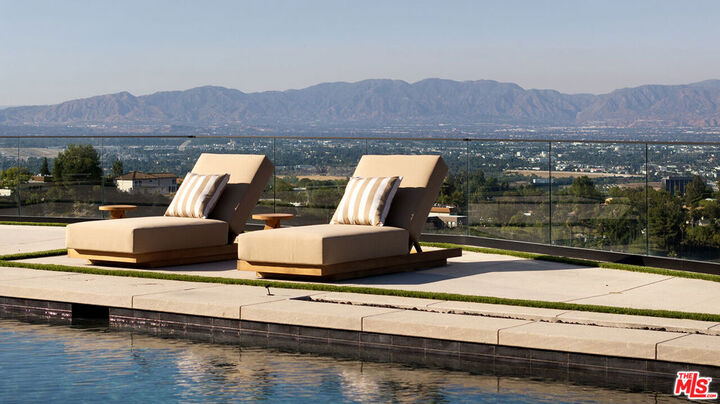 Property Photo:  16401 Mulholland Drive  CA 90049 