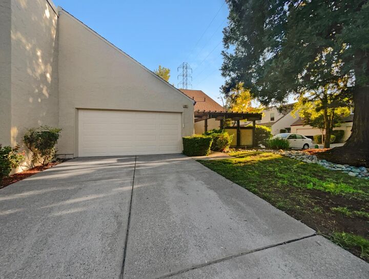 121 N Grant Lane  Folsom CA 95630 photo