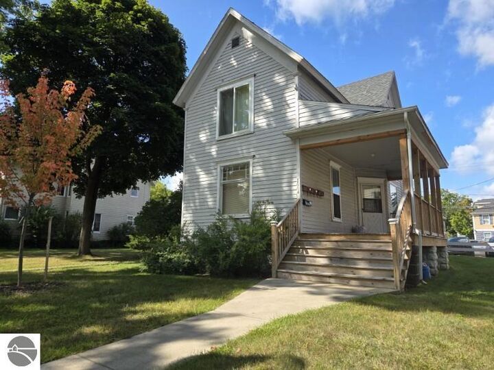 1004 S University  Mt Pleasant MI 48858 photo