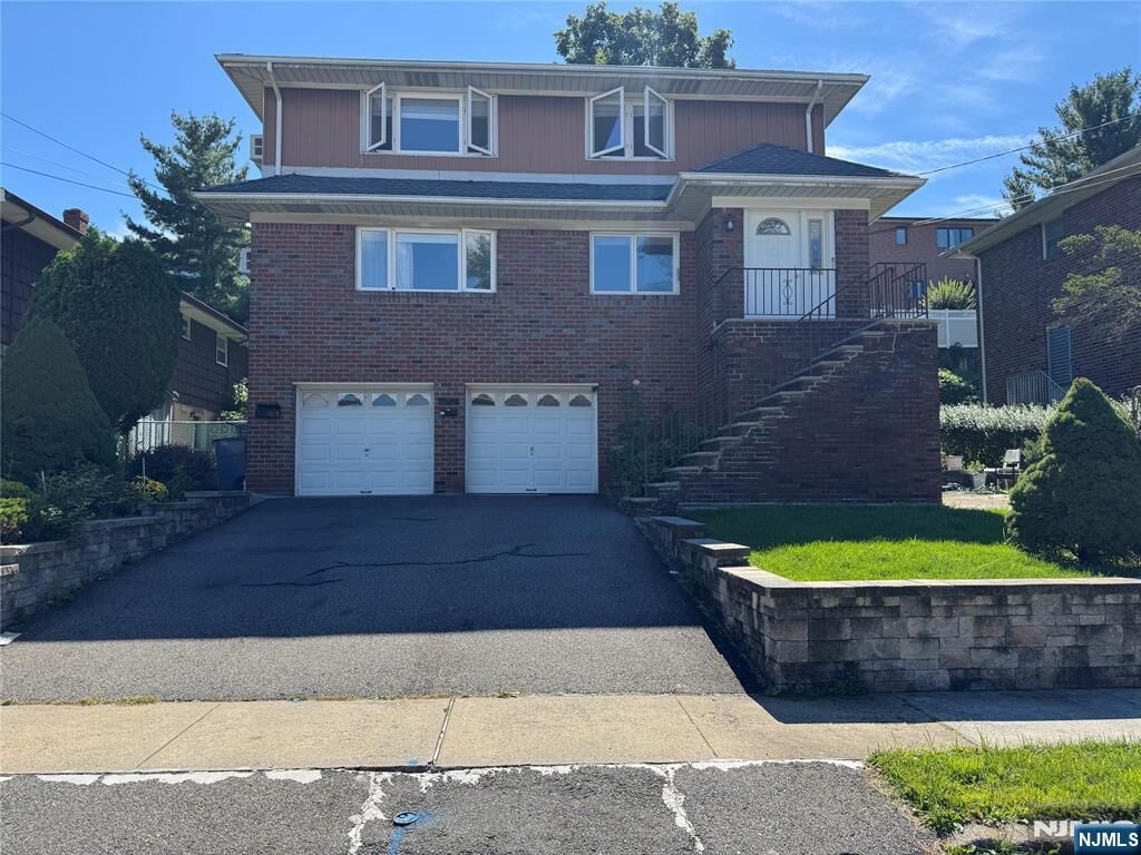 Property Photo:  1432 13th Street 2nd Fl  NJ 07024 