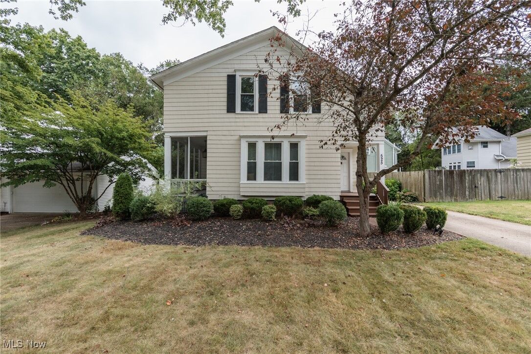 Property Photo: 525 Royal Avenue OH 44303