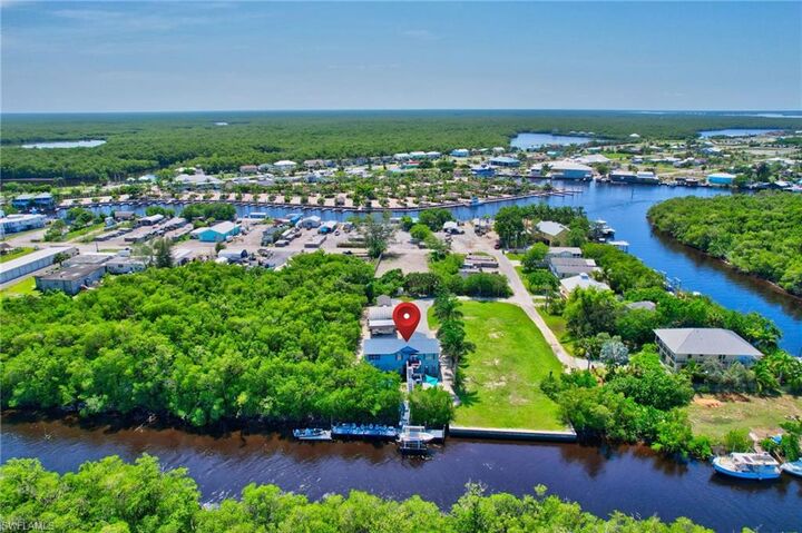 Property Photo: 936 Panther Creek Ln 1 FL 34139