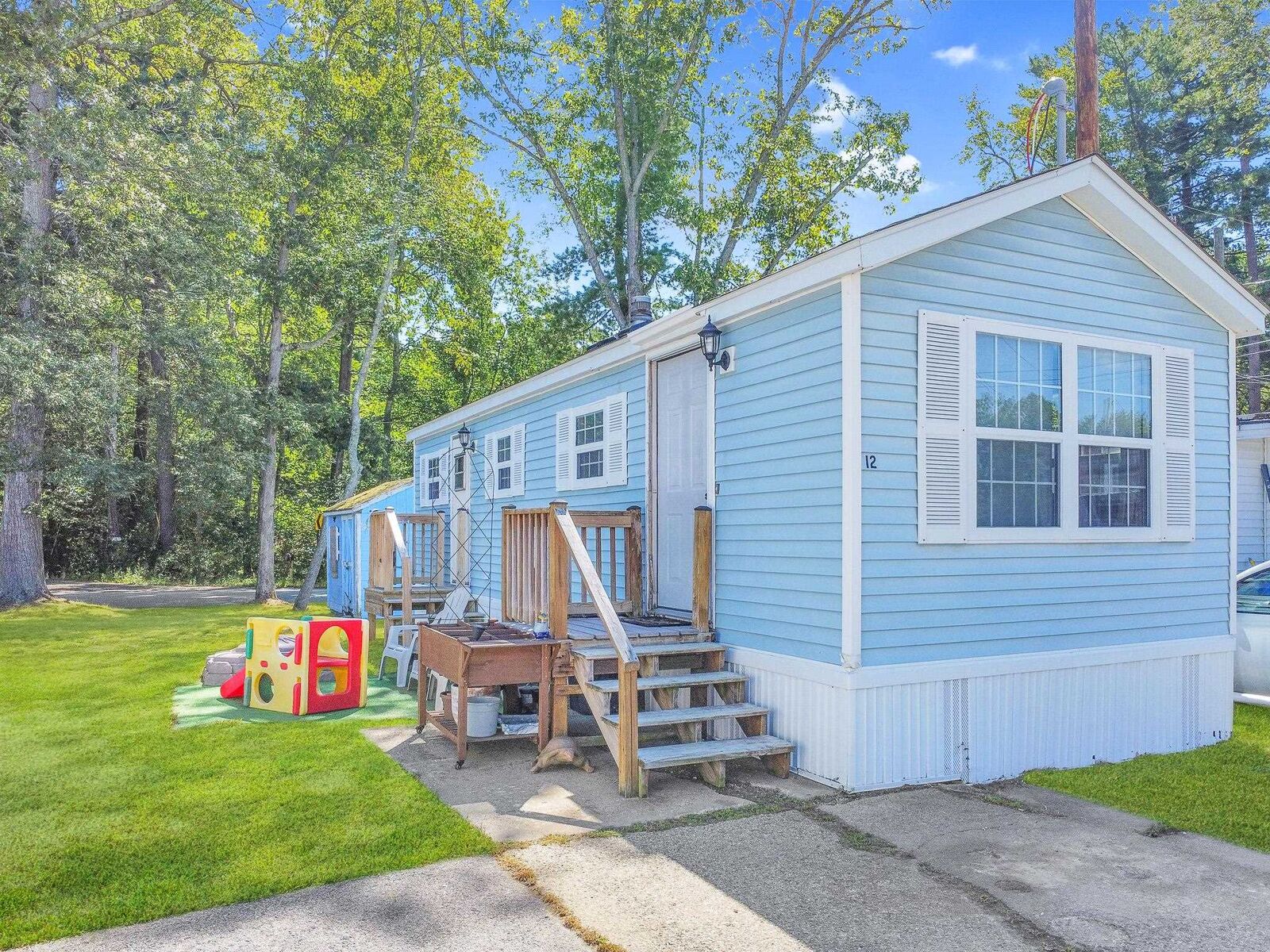 Property Photo: 12 Friendship Drive NH 03079