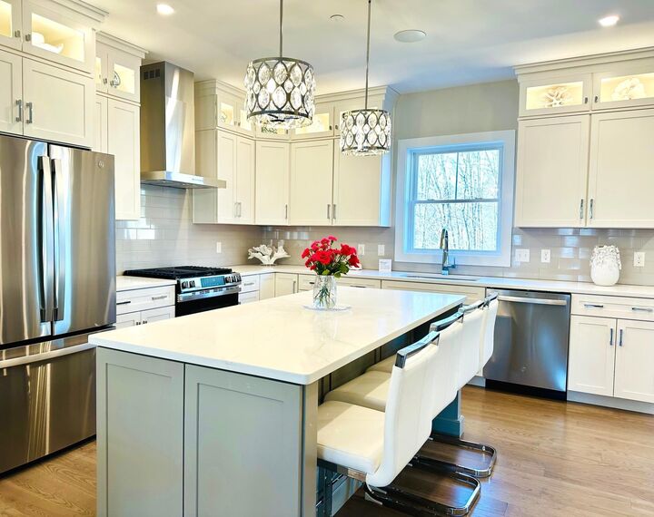 Property Photo: 3 Elise Avenue NH 03053