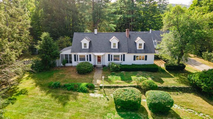 Property Photo: 90 &Amp 90A Bradford Road NH 03431