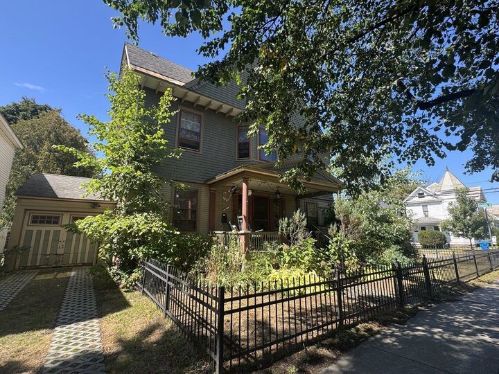 83 North Willard Street  Burlington VT 05401 photo