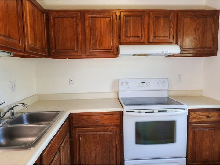 Property Photo:  20 Gilbert Square  VT 05468 