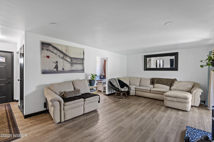 Property Photo: 3095 Montano Drive CA 93455