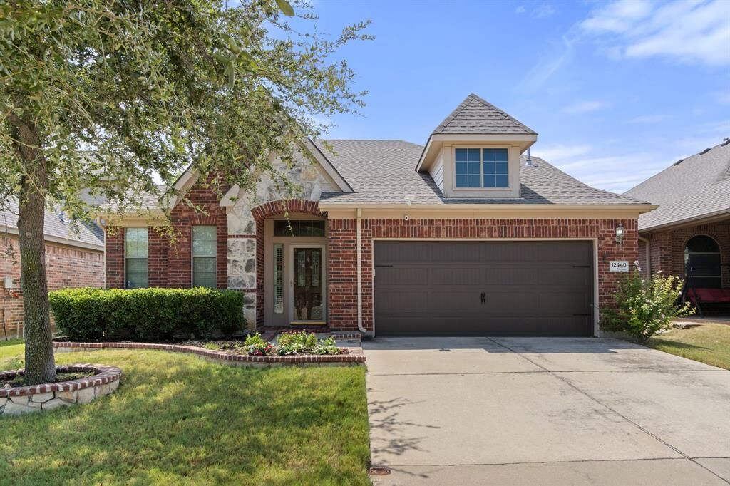 Property Photo: 12440 Outlook Avenue TX 76244