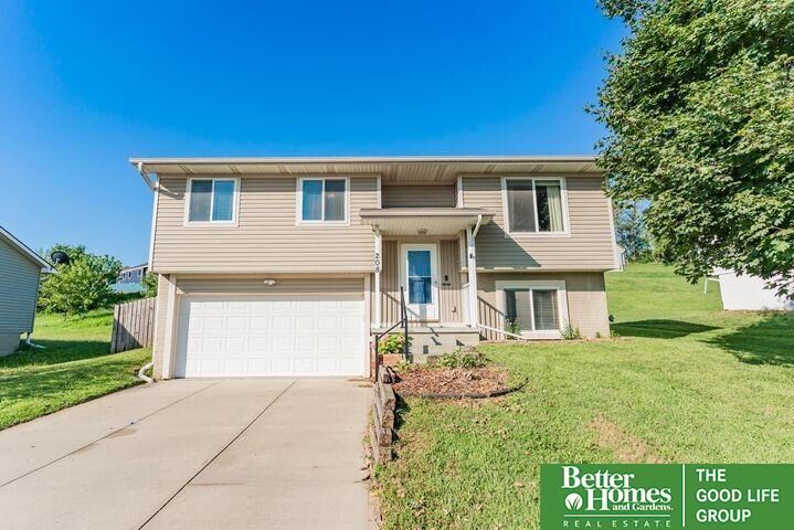 Property Photo:  208 Valley Street  IA 51534 