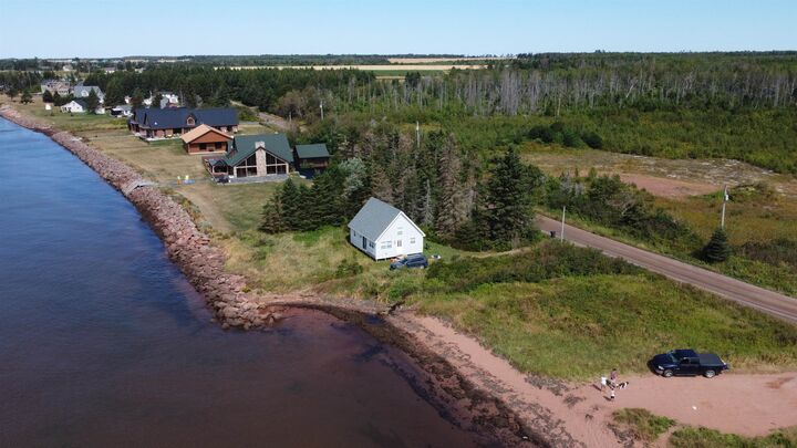 Property Photo: 511 Chelton Road PE C0B 1A0