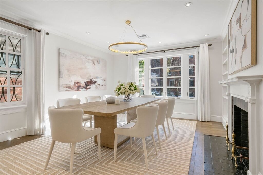Property Photo:  6 West Hill Place  MA 02114 