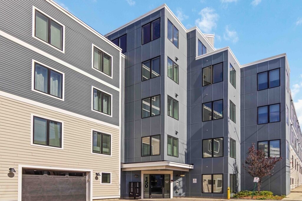 Property Photo:  150 Hancock Street 102  MA 02171 