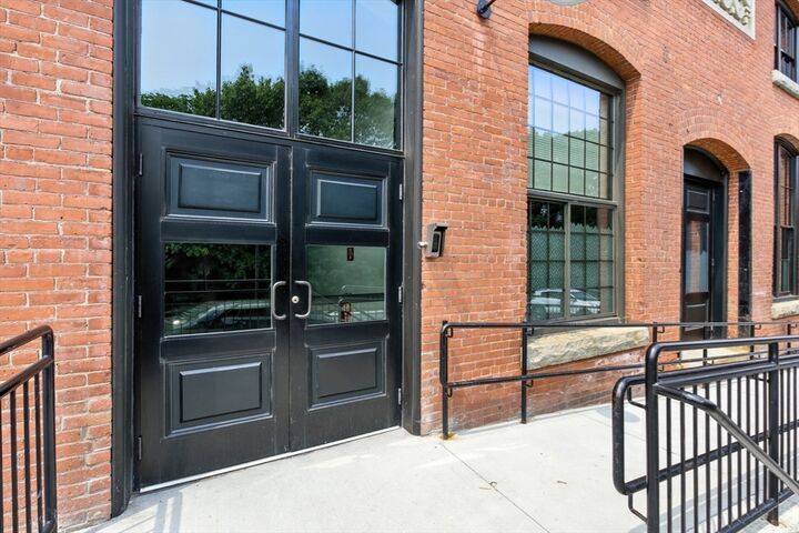 Property Photo:  55 Sterling St 306  MA 01510 