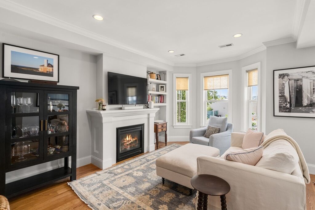 Property Photo: 707 East 4th Street Ph MA 02127